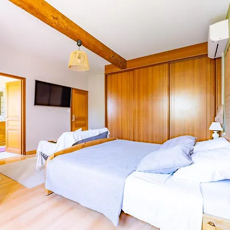 O Domaine Du Roussillon B&B