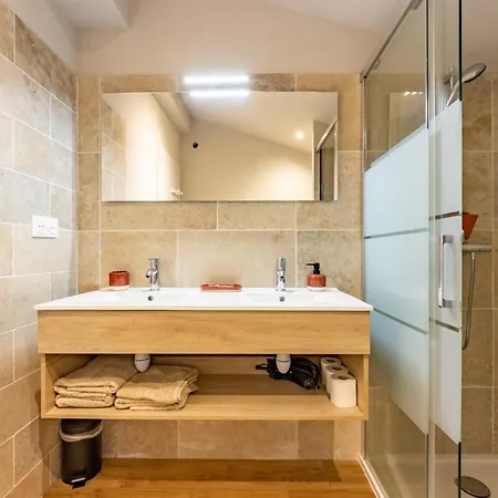 O Domaine Du Roussillon 3* Saint-Nauphary