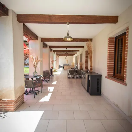 O Domaine Du Roussillon 3*