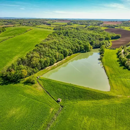 O Domaine Du Roussillon 3* Saint-Nauphary