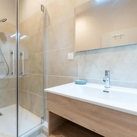 O Domaine Du Roussillon 3* Saint-Nauphary