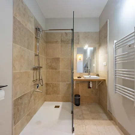 O Domaine Du Roussillon