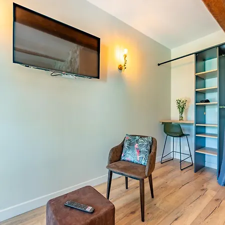 O Domaine Du Roussillon